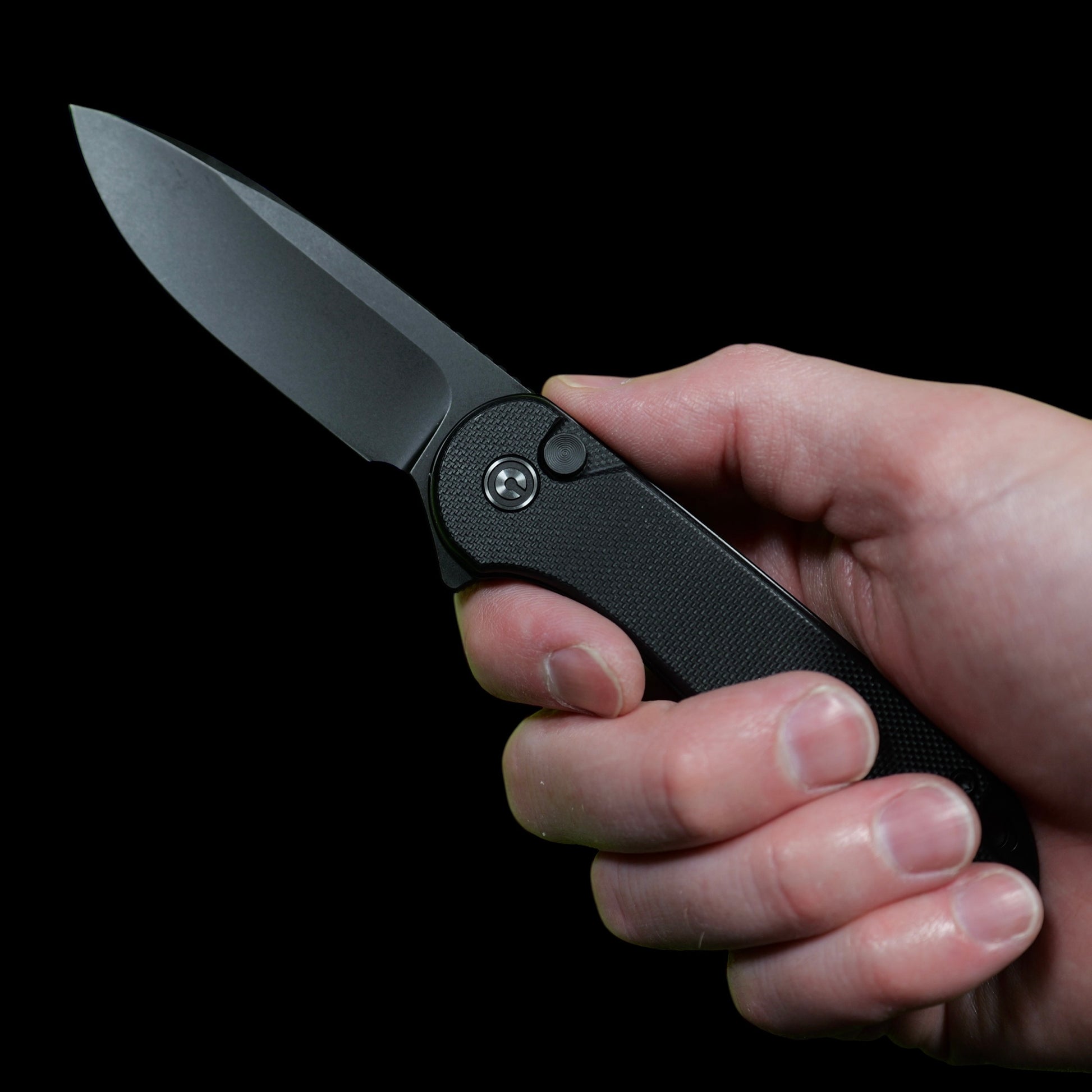 civivi elementum ii black in hand