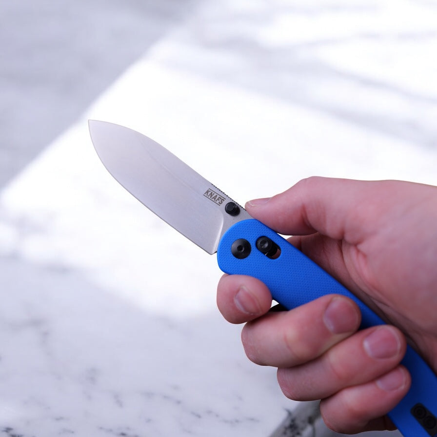 knafs lander 2 blue in hand